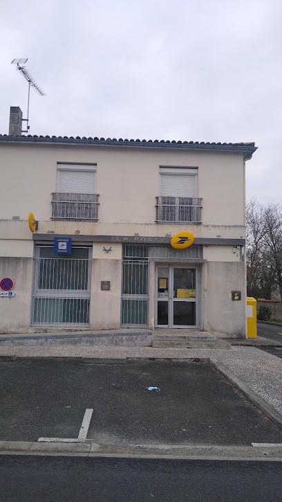 La Poste, Bureau de Poste à Saint-Hilaire-de-Villefranche