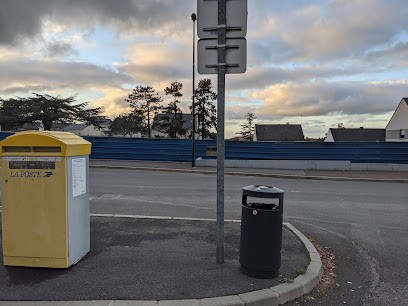 La Poste, Bureau de Poste à Ligné