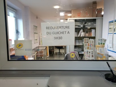 Plate-forme De Préparation Et De Distribution Courrier, Bureau de Poste à Saint-Lô