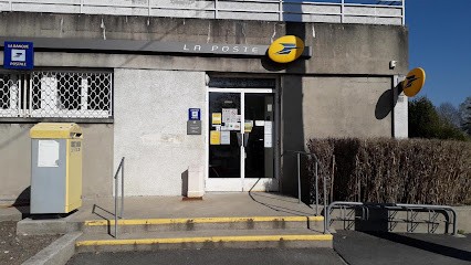 La Poste, Bureau de Poste à Corbeilles