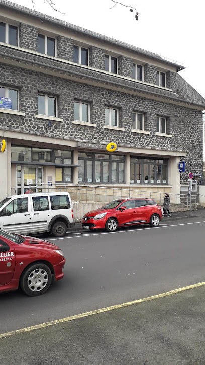 La Poste, Bureau de Poste à Mauriac