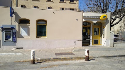 Bureau De Poste De Pernes-les-Fontaines, Bureau de Poste à Pernes-les-Fontaines