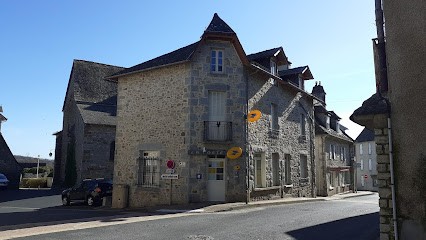 La Poste, Bureau de Poste à Saint-Mamet-la-Salvetat